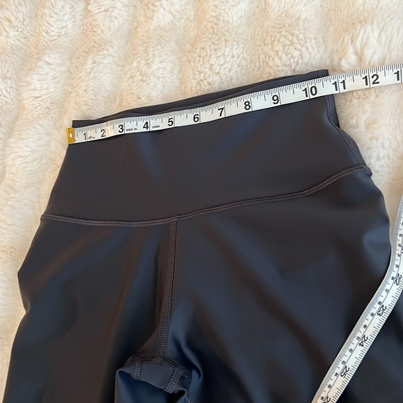 ALO Yoga High-Waist Airlift Leggings in XSmall - Picture 12 of 14